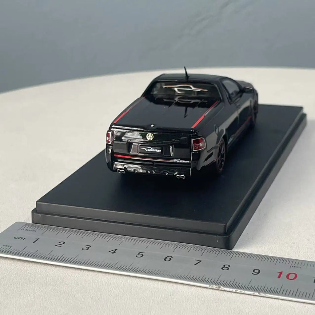 1/43 scale Biante Holden VFII Magnum Ute